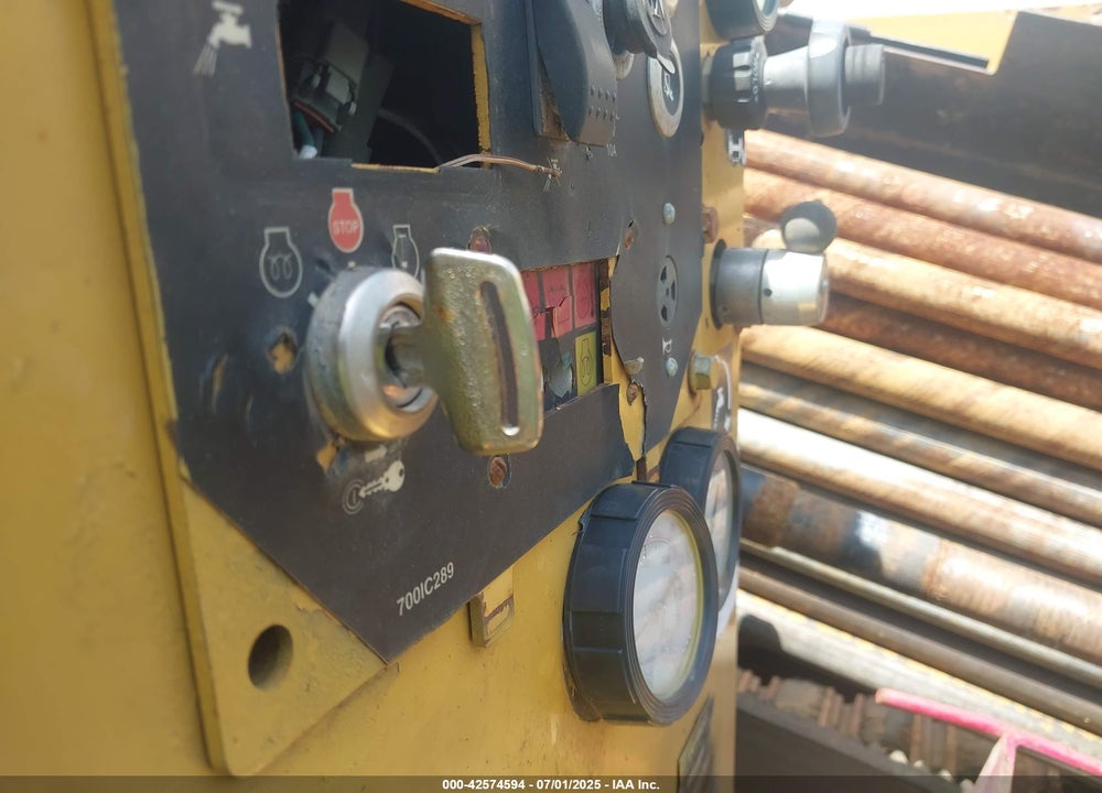 2005 VERMEER MFG. CO. --- VIN: 1VRZ130Z451000203