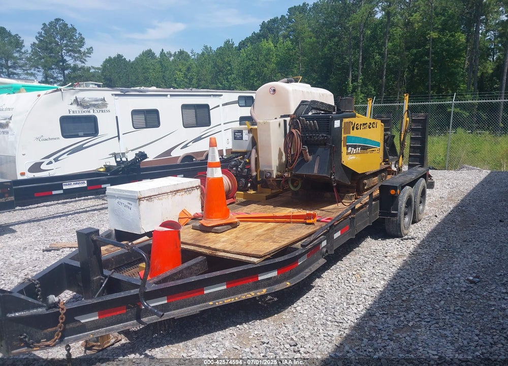 2005 VERMEER MFG. CO. --- VIN: 1VRZ130Z451000203