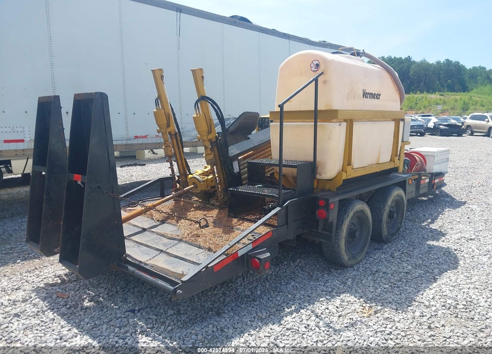 2005 VERMEER MFG. CO. --- VIN: 1VRZ130Z451000203