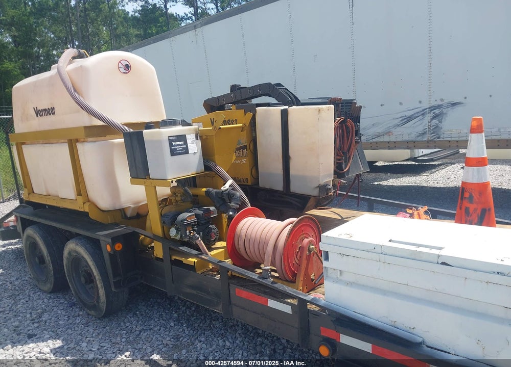 2005 VERMEER MFG. CO. --- VIN: 1VRZ130Z451000203