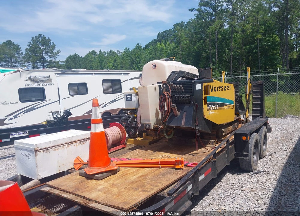 2005 VERMEER MFG. CO. --- VIN: 1VRZ130Z451000203