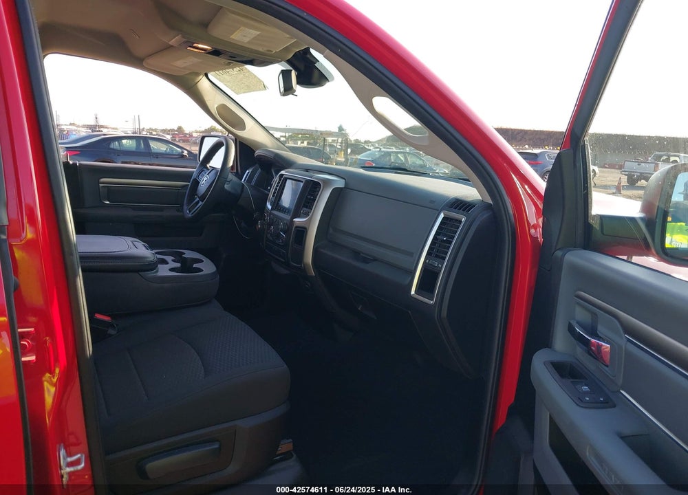 2019 RAM 1500 CLASSIC VIN: 1C6RR6GT5KS647976