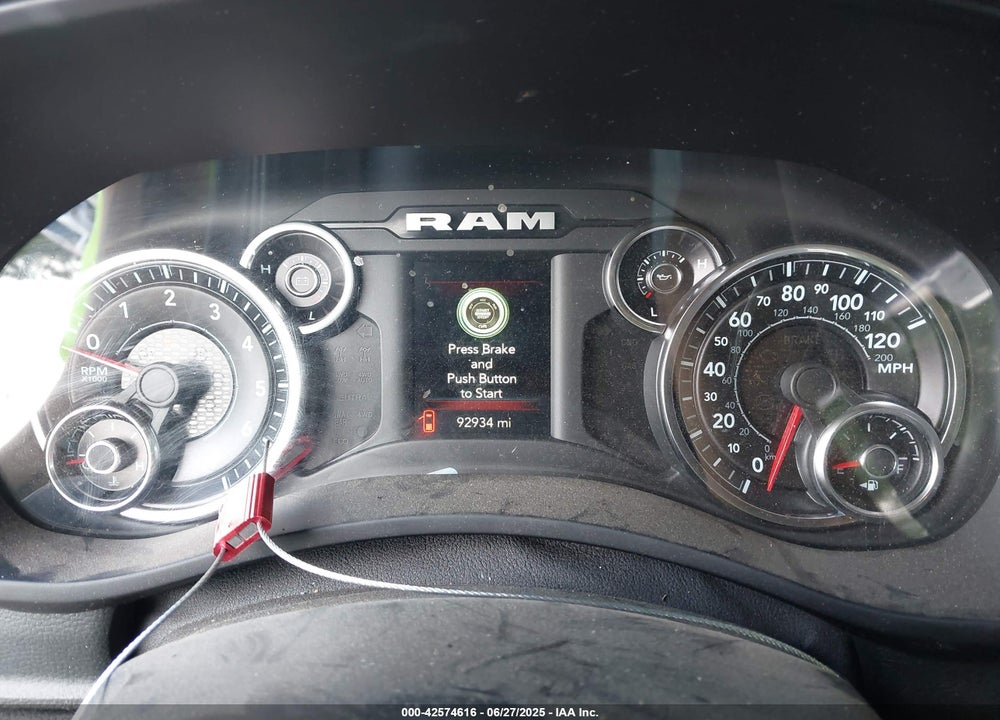 2020 RAM 2500 VIN: 3C6UR5DJ4LG160476