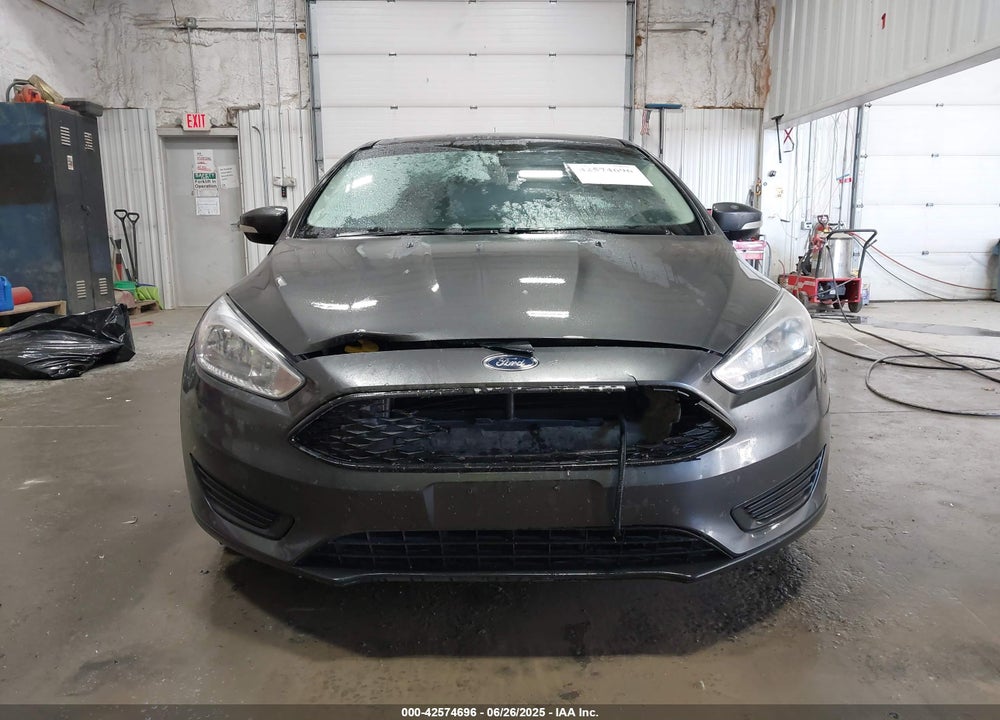 2018 FORD FOCUS SE VIN: 1FADP3K22JL211977