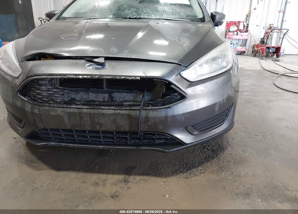 2018 FORD FOCUS SE VIN: 1FADP3K22JL211977