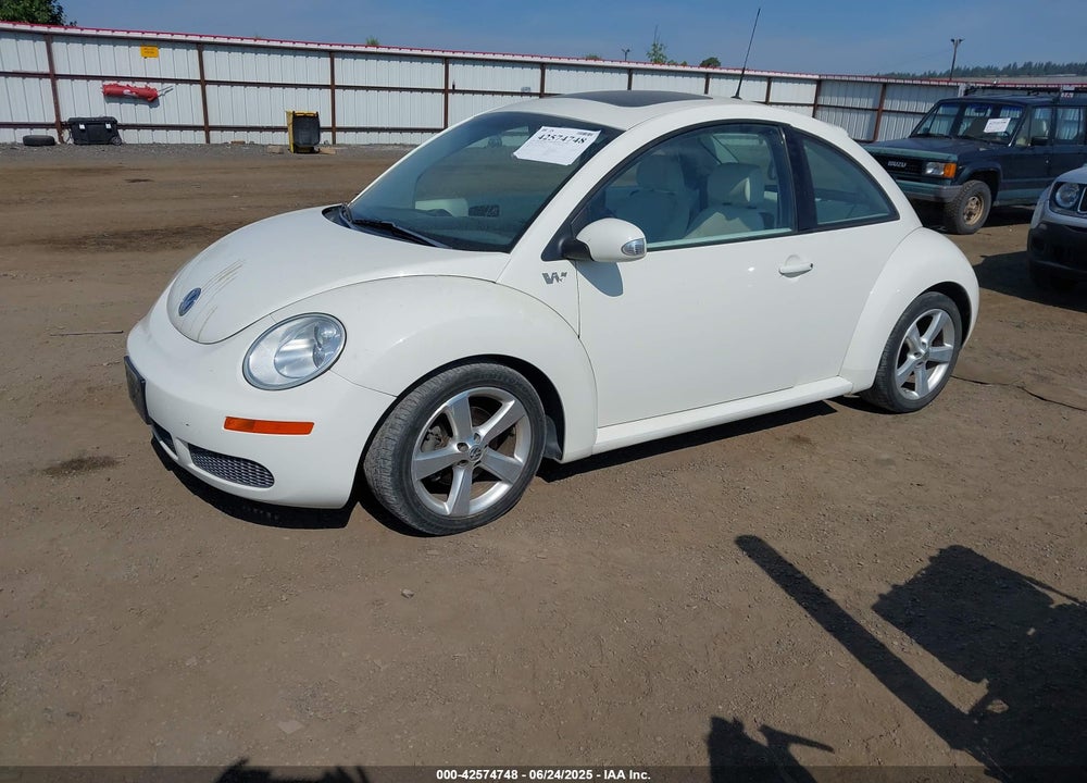 2008 VOLKSWAGEN NEW BEETLE BLACK TIE EDITION/TRIPLE WHITE VIN: 3VWFG31C28M511280