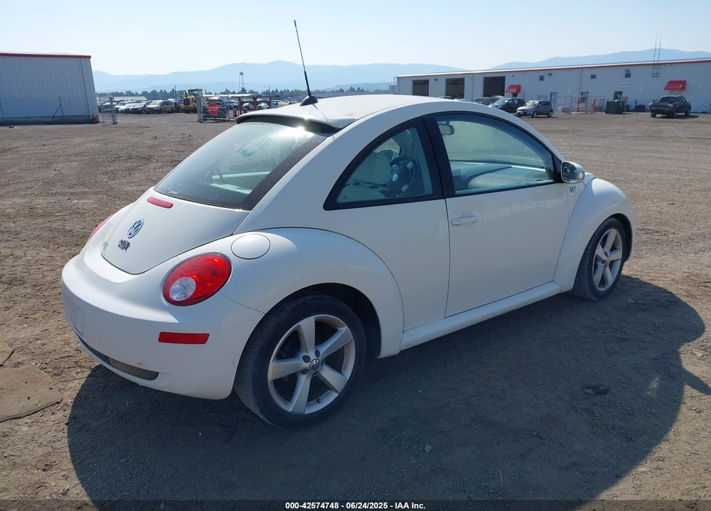 2008 VOLKSWAGEN NEW BEETLE BLACK TIE EDITION/TRIPLE WHITE VIN: 3VWFG31C28M511280