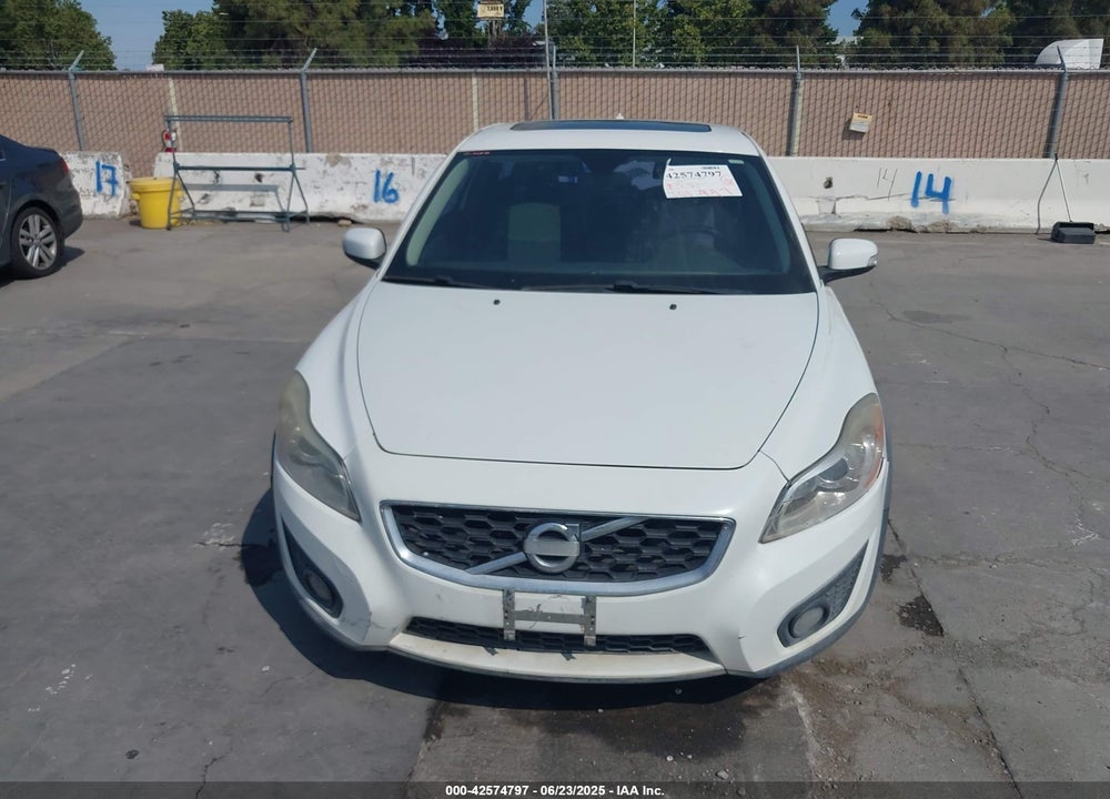 2011 VOLVO C30 T5 VIN: YV1672MK7B2233341