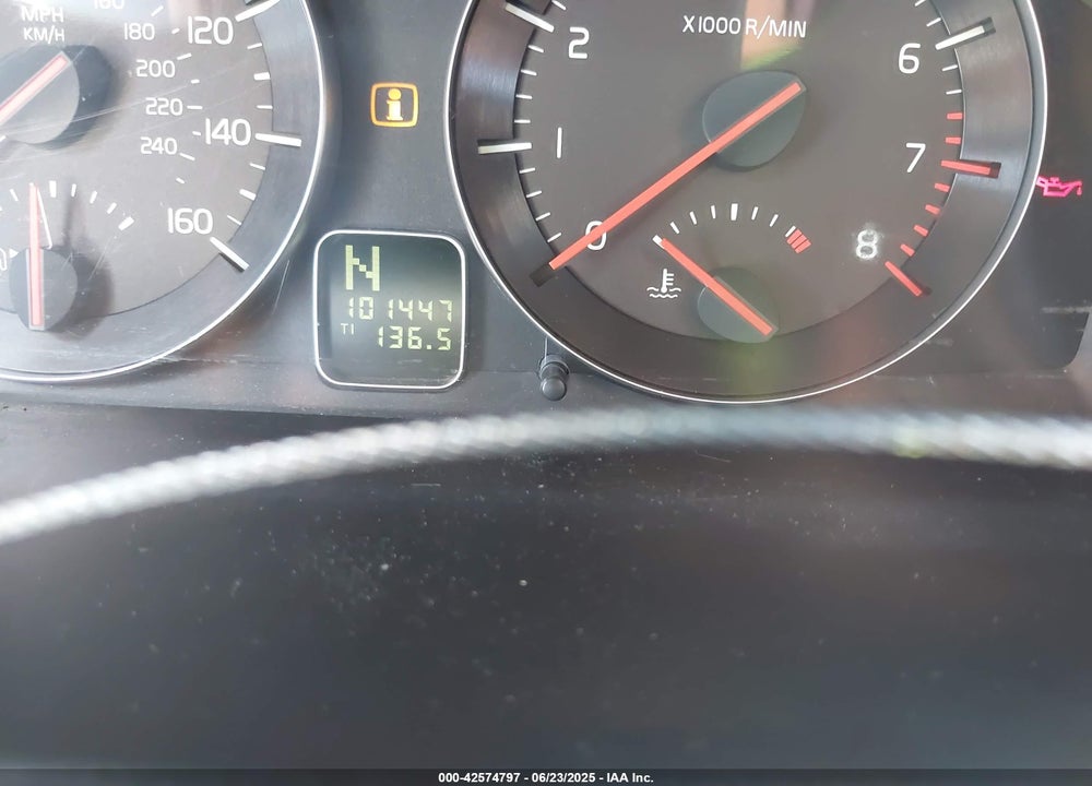 2011 VOLVO C30 T5 VIN: YV1672MK7B2233341