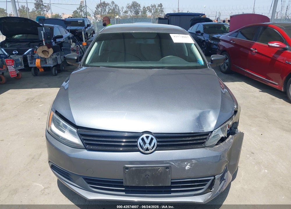 2013 VOLKSWAGEN JETTA 2.0L S VIN: 3VW2K7AJ2DM317443