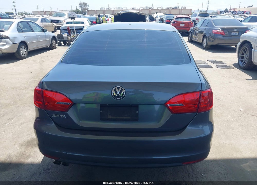 2013 VOLKSWAGEN JETTA 2.0L S VIN: 3VW2K7AJ2DM317443