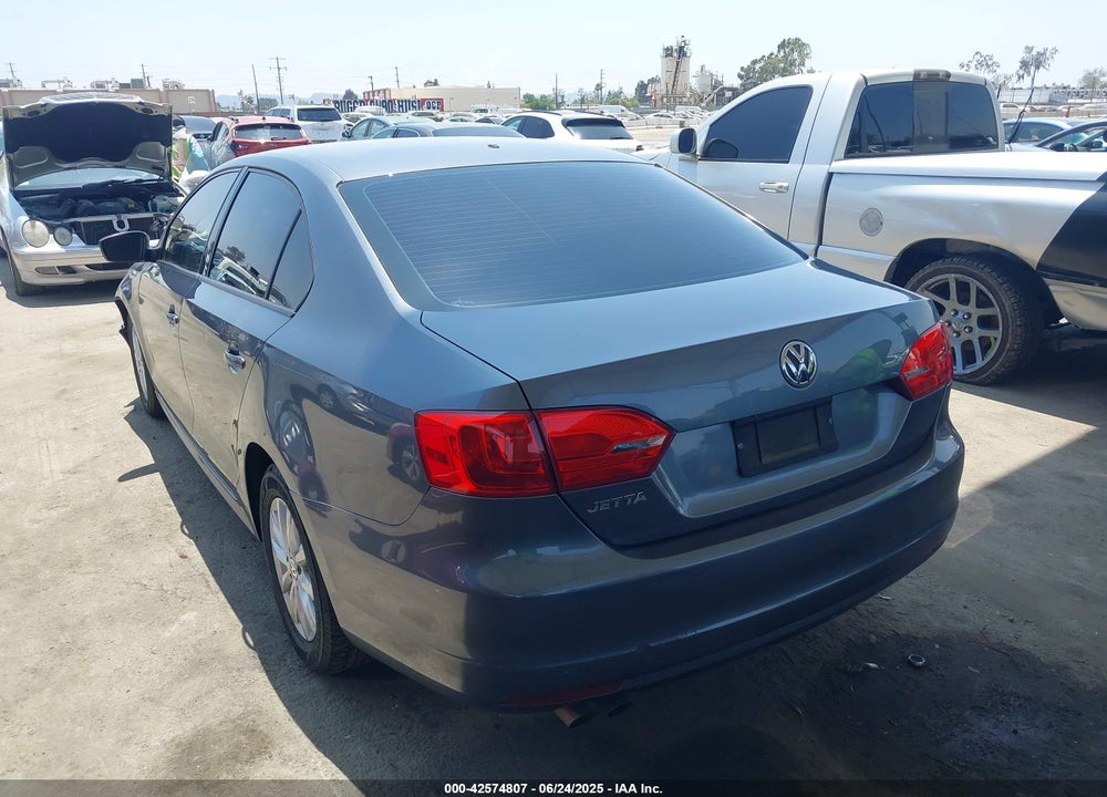 2013 VOLKSWAGEN JETTA 2.0L S VIN: 3VW2K7AJ2DM317443