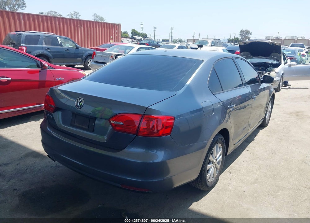 2013 VOLKSWAGEN JETTA 2.0L S VIN: 3VW2K7AJ2DM317443