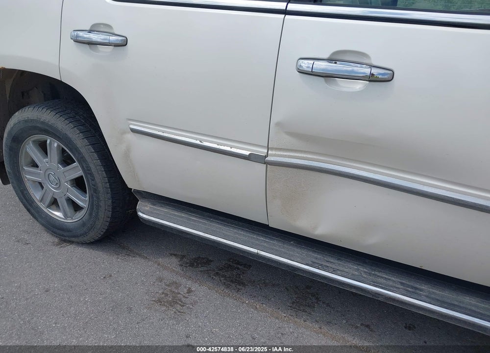 2007 CADILLAC ESCALADE STANDARD VIN: 1GYFK63857R398850
