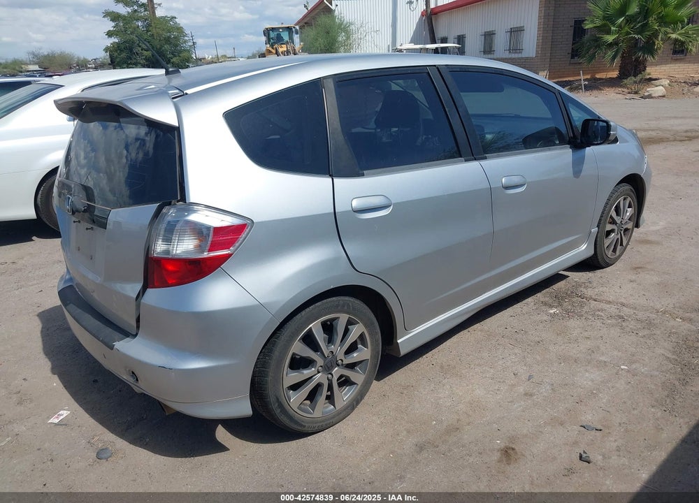 2013 HONDA FIT SPORT VIN: JHMGE8H51DC026852
