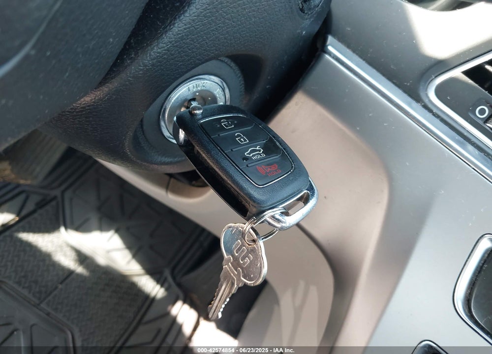 2015 HYUNDAI SONATA VIN: 5NPE24AF7FH040534