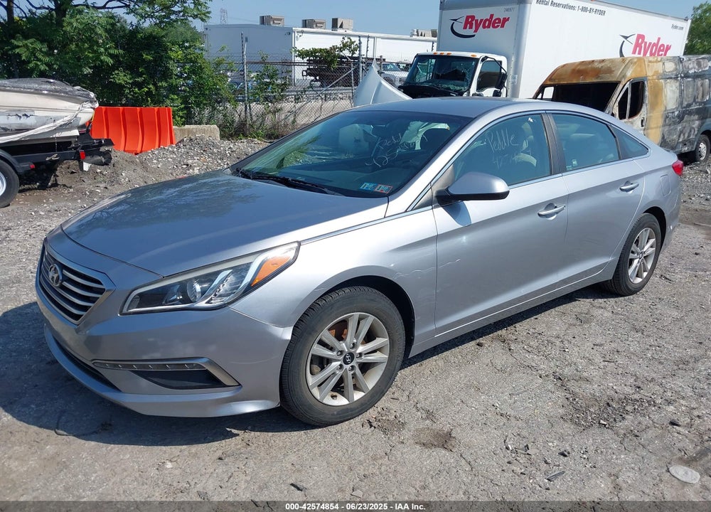 2015 HYUNDAI SONATA VIN: 5NPE24AF7FH040534