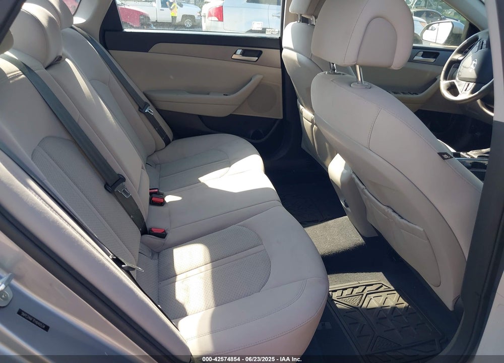 2015 HYUNDAI SONATA VIN: 5NPE24AF7FH040534