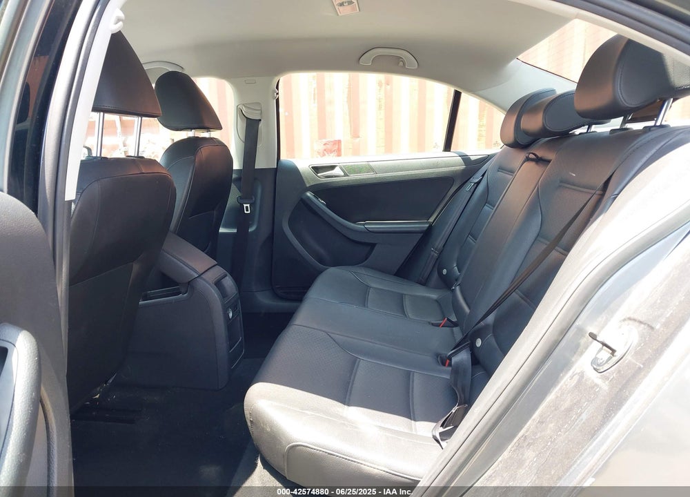 2014 VOLKSWAGEN JETTA VIN: 3VWD17AJ0EM247826