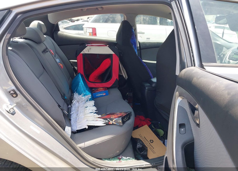 2012 HYUNDAI ELANTRA VIN: KMHDH4AE5CU371515