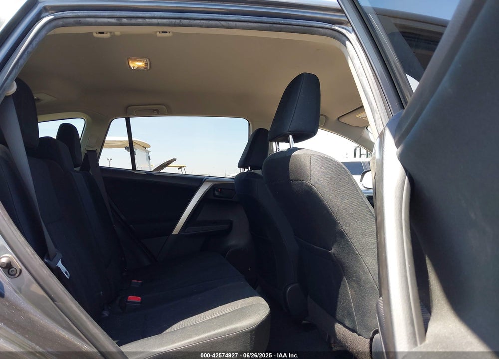 2015 TOYOTA RAV4 VIN: JTMZFREV6FJ058650