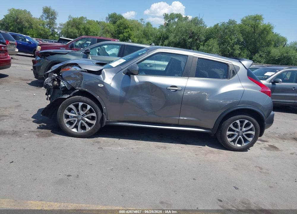 2011 NISSAN JUKE VIN: JN8AF5MR5BT018685