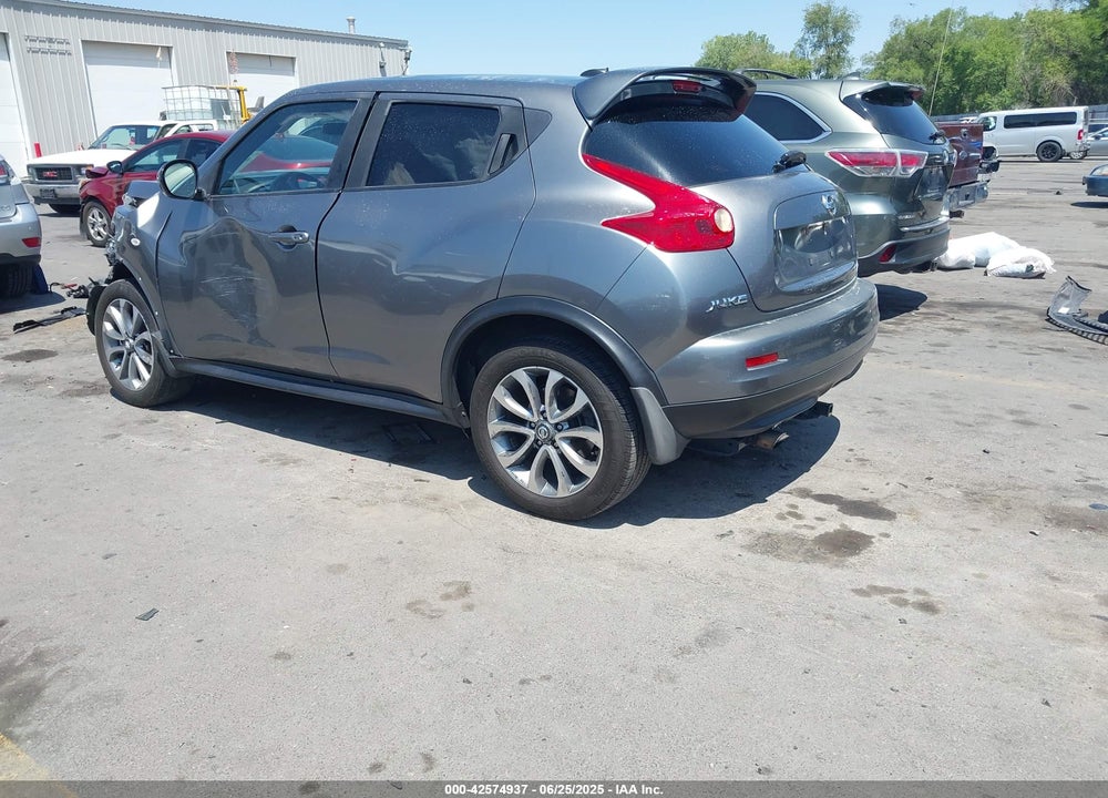2011 NISSAN JUKE VIN: JN8AF5MR5BT018685
