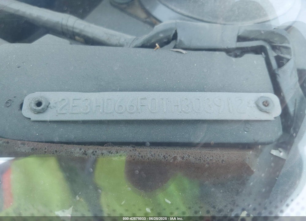1996 EAGLE VISION TSI VIN: 2E3HD66F0TH303912