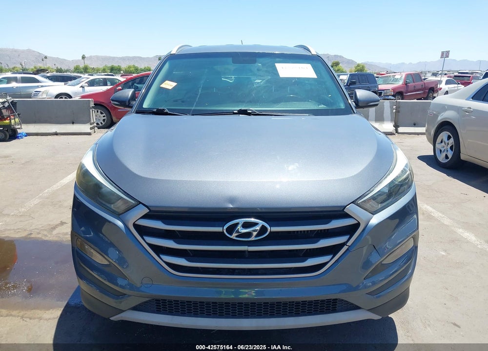 2017 HYUNDAI TUCSON SPORT VIN: KM8J33A29HU312752