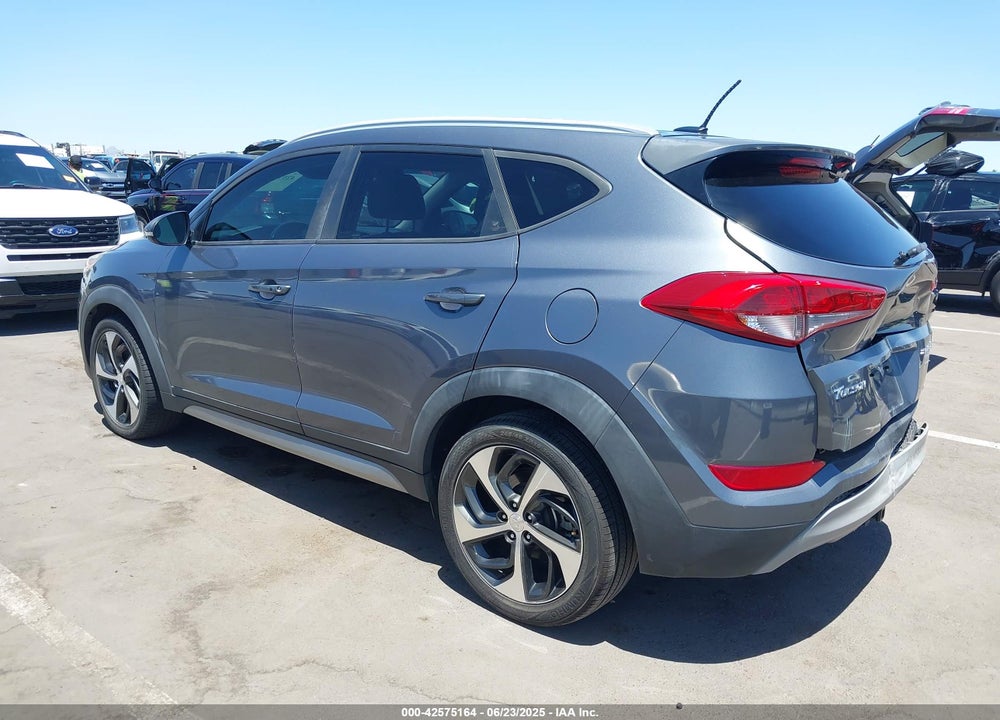 2017 HYUNDAI TUCSON SPORT VIN: KM8J33A29HU312752