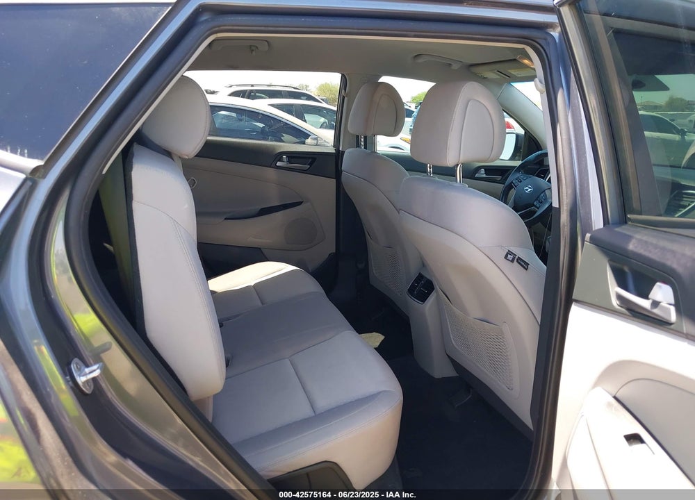 2017 HYUNDAI TUCSON SPORT VIN: KM8J33A29HU312752