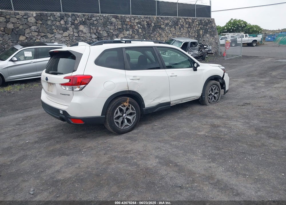 2020 SUBARU FORESTER VIN: JF2SKAJCXLH456306