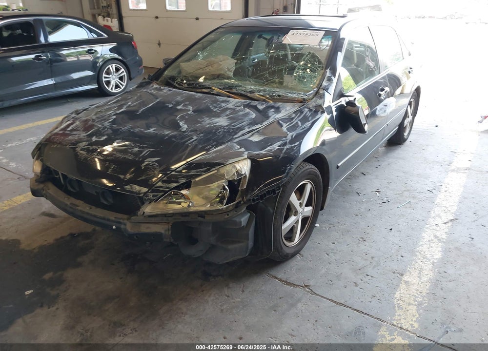 2003 HONDA ACCORD 2.4 EX VIN: JHMCM56643C010509