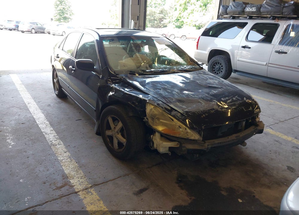 2003 HONDA ACCORD 2.4 EX VIN: JHMCM56643C010509