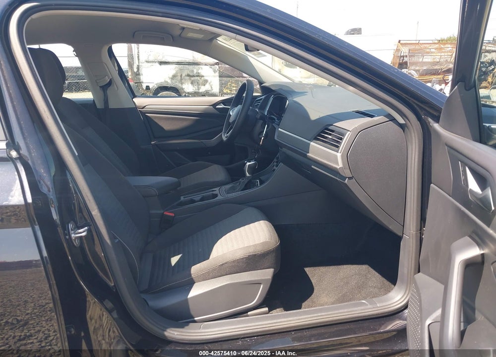 2024 VOLKSWAGEN JETTA VIN: 3VW5M7BU9RM094258