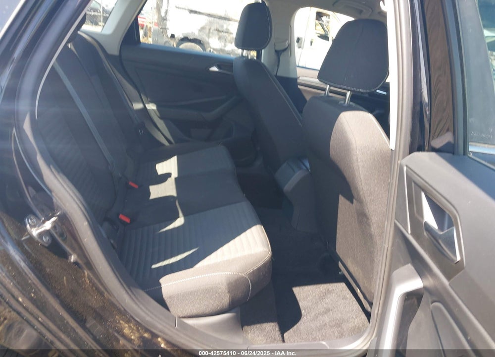 2024 VOLKSWAGEN JETTA VIN: 3VW5M7BU9RM094258
