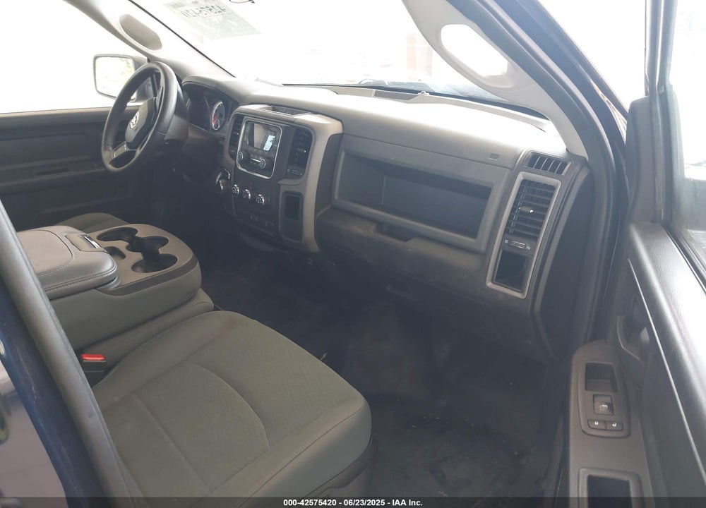 2016 RAM 1500 VIN: 1C6RR6KG9GS106396