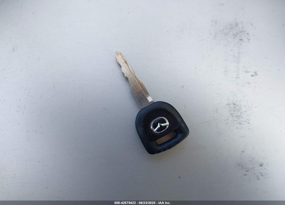 2011 MAZDA MAZDA3 VIN: JM1BL1UG2B1467379