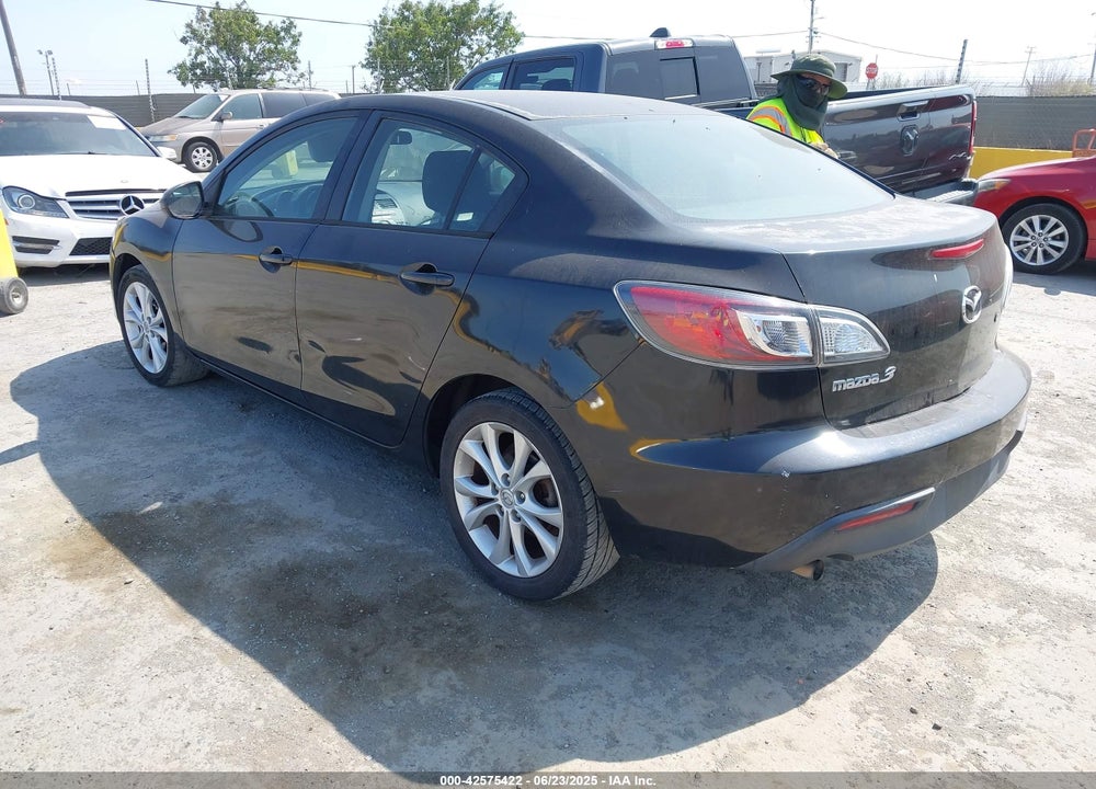 2011 MAZDA MAZDA3 VIN: JM1BL1UG2B1467379