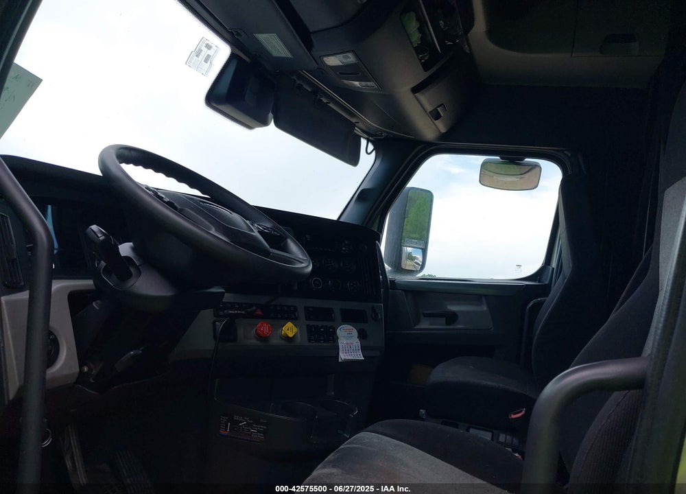 2020 FREIGHTLINER NEW CASCADIA 126 VIN: 3AKJHHDR9LSLM5614