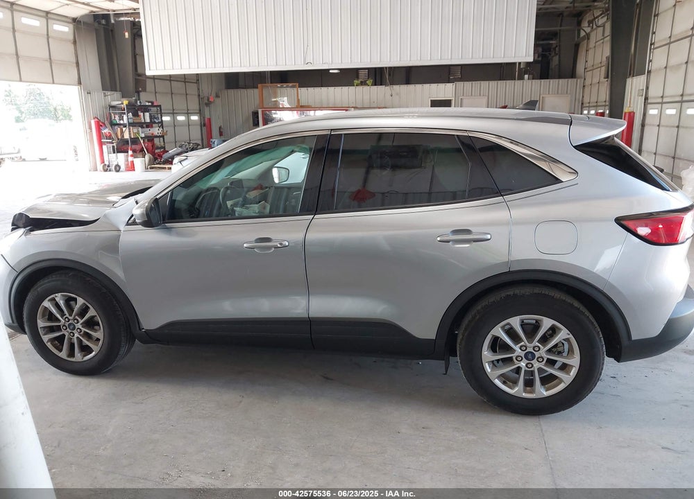 2021 FORD ESCAPE VIN: 1FMCU0G65MUA08195