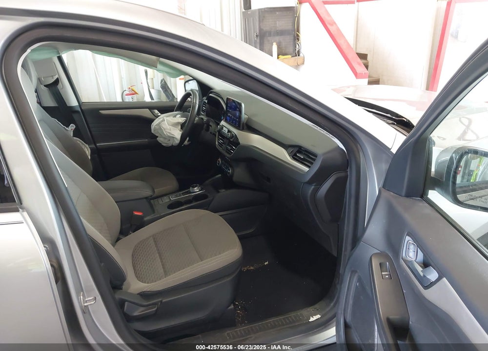 2021 FORD ESCAPE VIN: 1FMCU0G65MUA08195