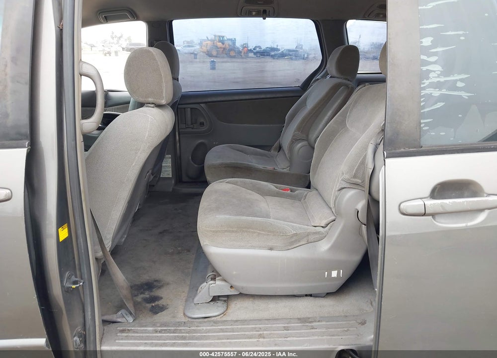 2004 TOYOTA SIENNA VIN: 5TDZA23C84S119066
