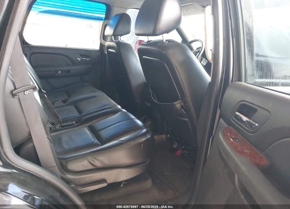 2007 CHEVROLET TAHOE VIN: 1GNFC13077R151420