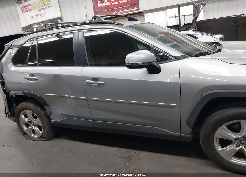 2019 TOYOTA RAV4 VIN: 2T3W1RFV4KW048517