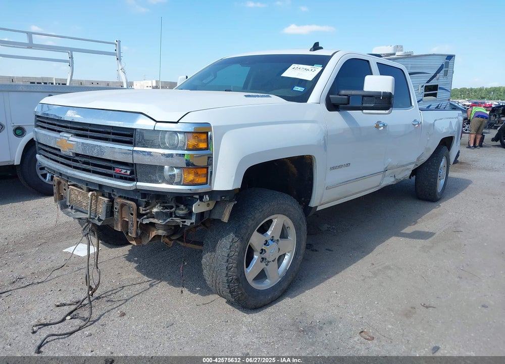 2015 CHEVROLET SILVERADO 2500HD VIN: 1GC1KWE83FF596095