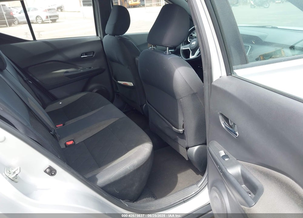 2019 NISSAN KICKS VIN: 3N1CP5CUXKL552828