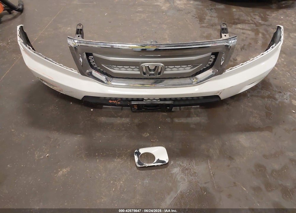 2011 HONDA PILOT VIN: 5FNYF4H61BB060682