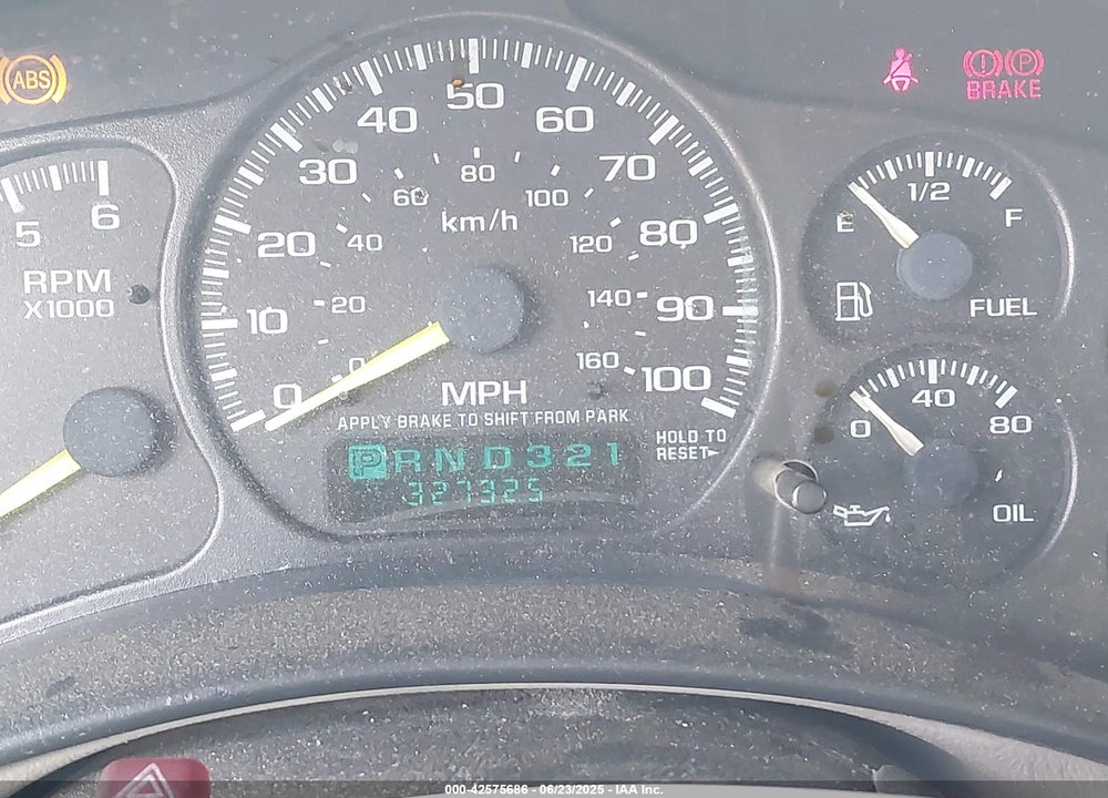 2000 CHEVROLET SILVERADO 1500 LS VIN: 1GCEC19V2YZ307288
