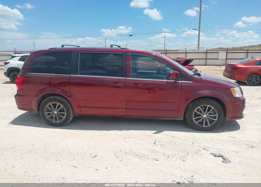 2017 DODGE GRAND CARAVAN VIN: 2C4RDGCGXHR685705
